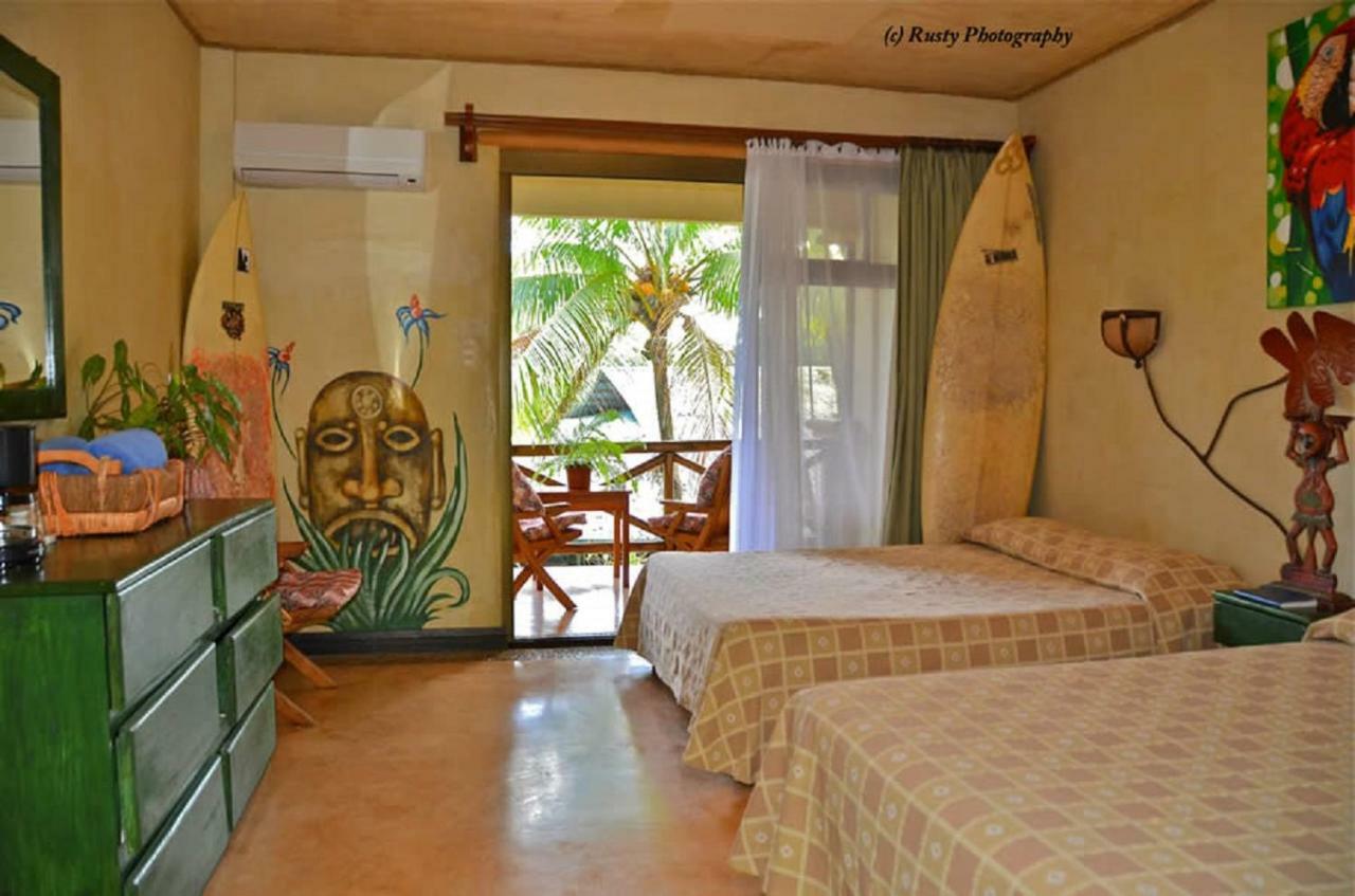 بونتاريناس Hotel Roca Verde Beachfront المظهر الخارجي الصورة